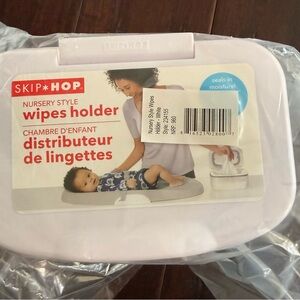 Skip Hop White Nursery Style Wipes Holder